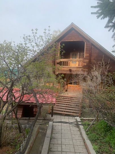 Дом 240 м² на участке 15 сот.