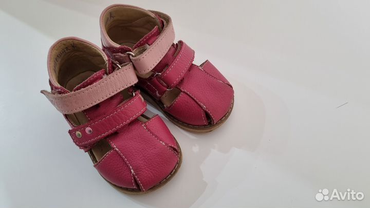 Сандалии для девочки