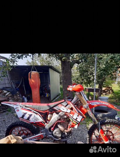 Продаю Honda CRF 250R