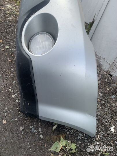 Продам бампер на subaru outback