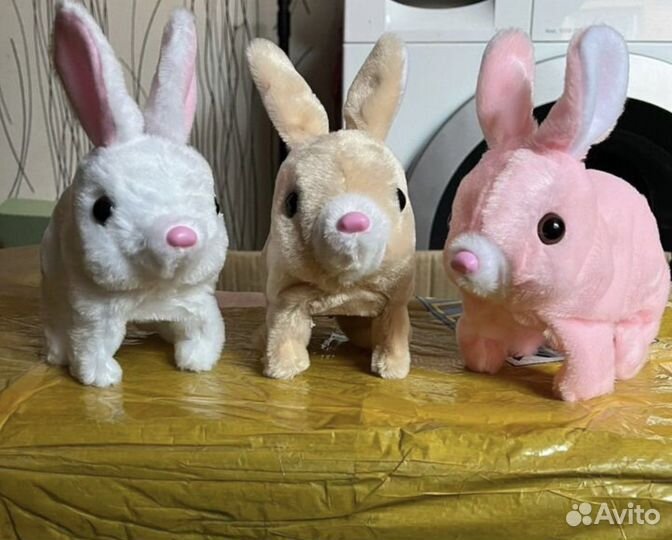 Зайчик интерактивный прыгающий