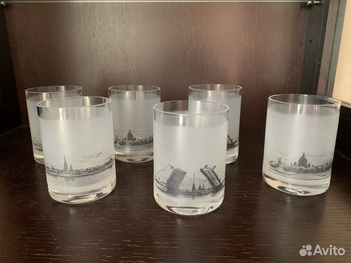 Стаканы с видами Санкт-Петербурга