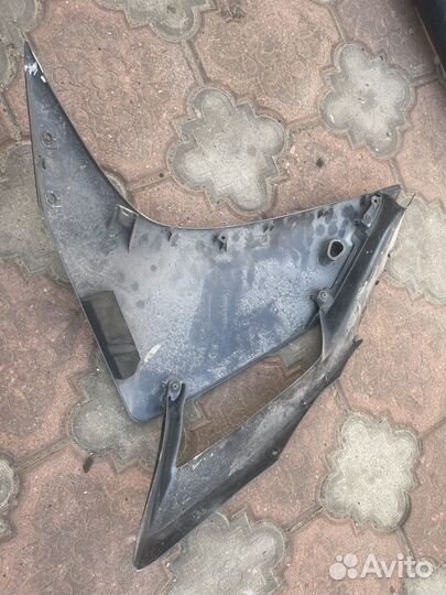 Пластик боковой R1 07-08