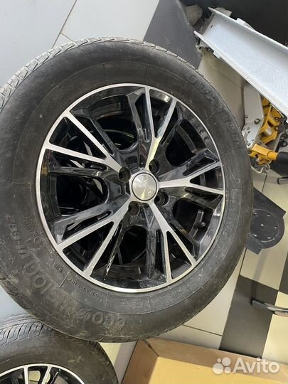 R15 Ovation EcoVision VI-682 205/60, PCD 4x100 DIA 52