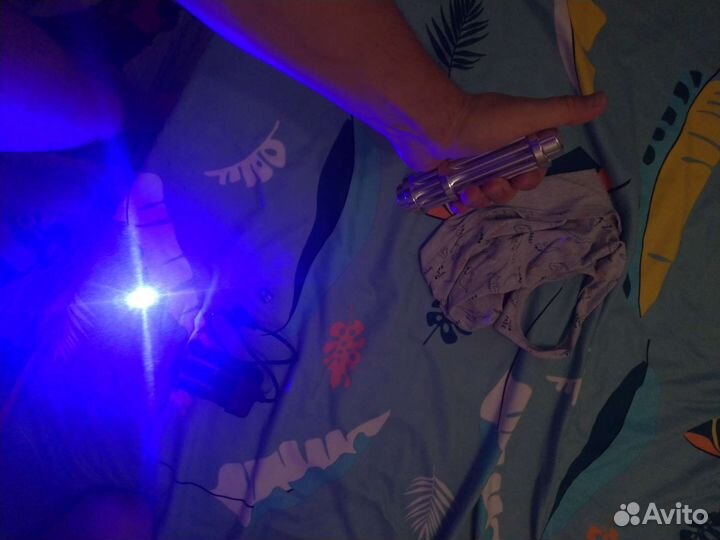 Мощный лазер указка