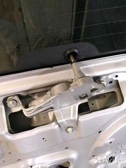 Ниссан Х-трейл мотор дворника заднего