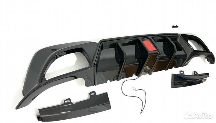 Диффузор BMW G20 глянцевый