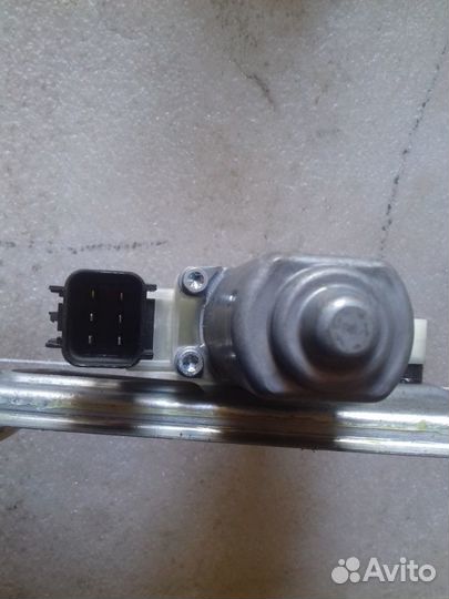 Стеклоподъемник Ford Tourneo Custom