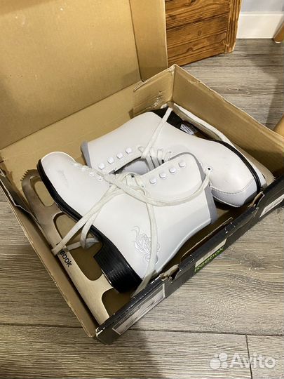 Коньки reebok женские