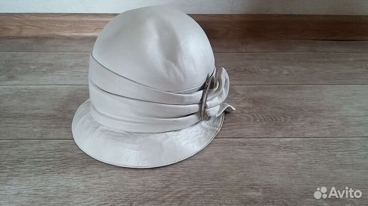 Кожаная шляпка