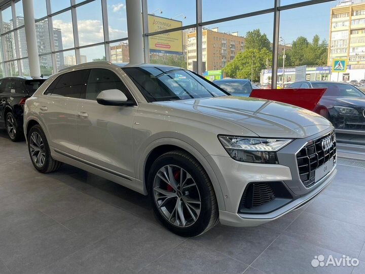 Audi Q8 3.0 AT, 2022
