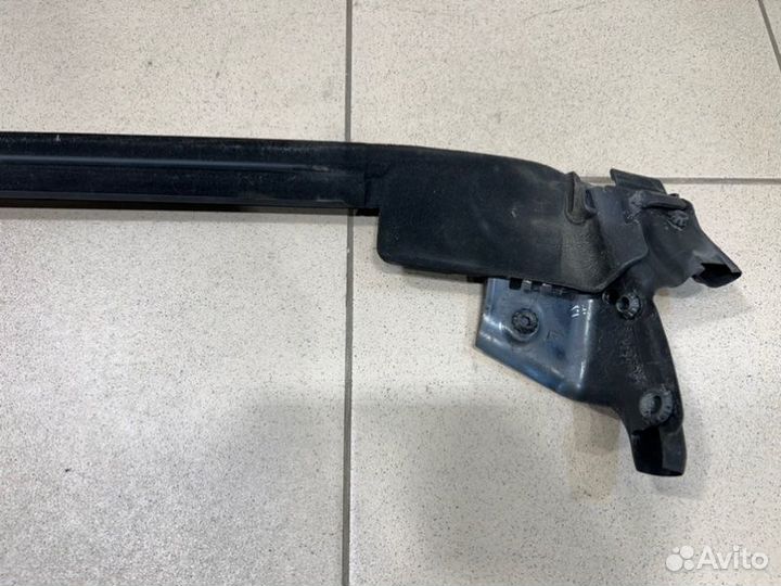 Уплотнитель стекла двери задний левый Bmw 6-Serie