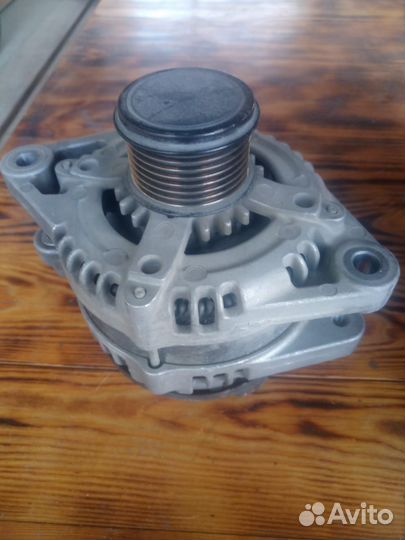 Генератор на Toyota Camry 2016 г