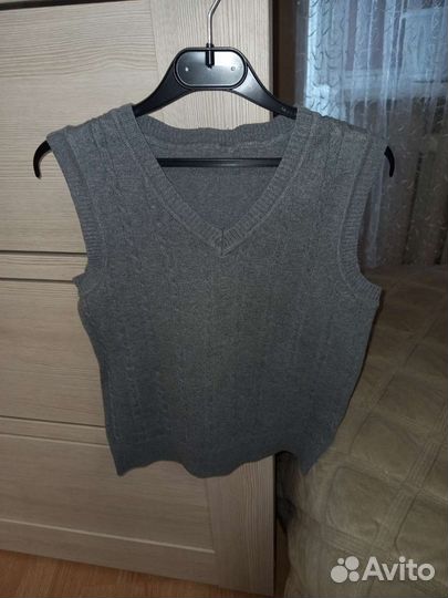 Школьный костюм для мальчика 128р