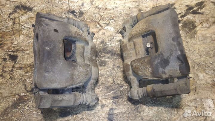 Суппорт Форд Транзит передний 140 155 лс