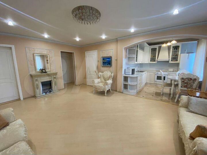 5-к. квартира, 124,3 м², 1/9 эт.