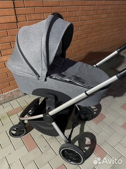 Коляска 2 в 1 Moon Resea