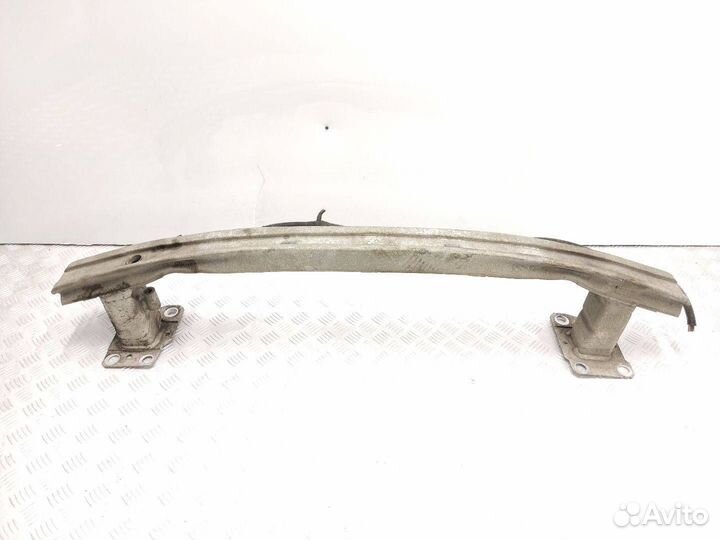 Усилитель переднего бампера Renault Megane 3 2011