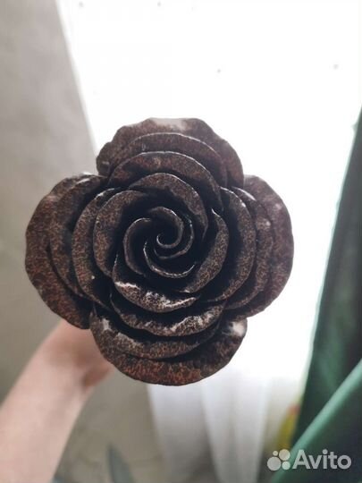 Роза из металла
