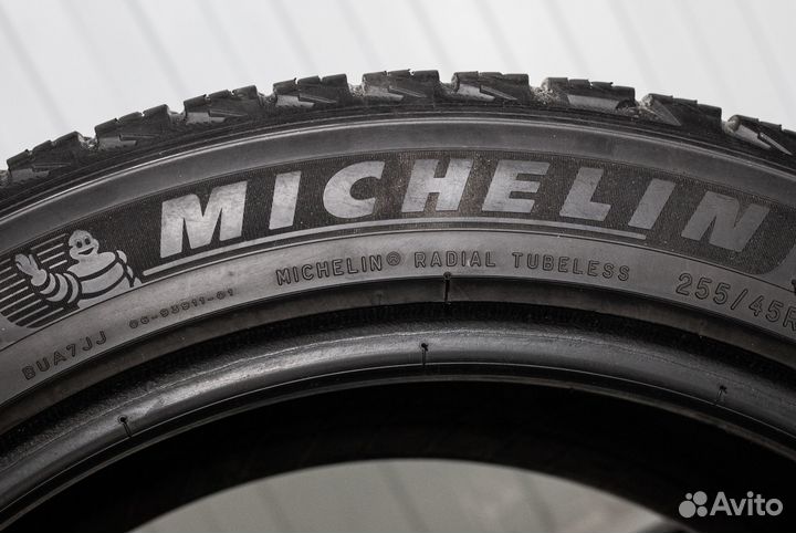 Michelin X-Ice Snow 255/45 R19 104H