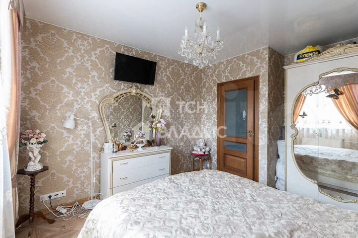 3-к. квартира, 110 м², 5/5 эт.