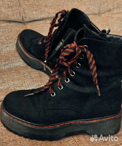 Фирменные замшевые ботинки
