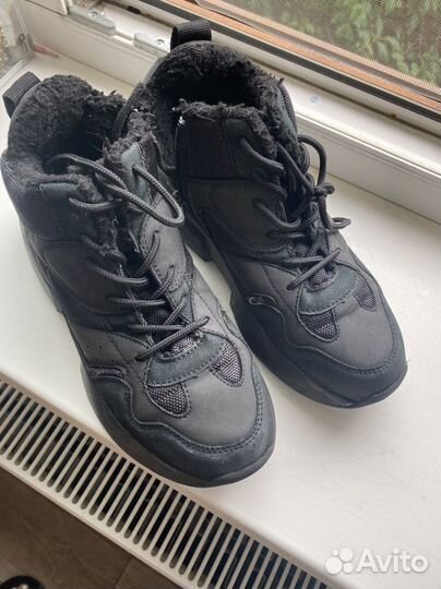 Кроссовки для девочки