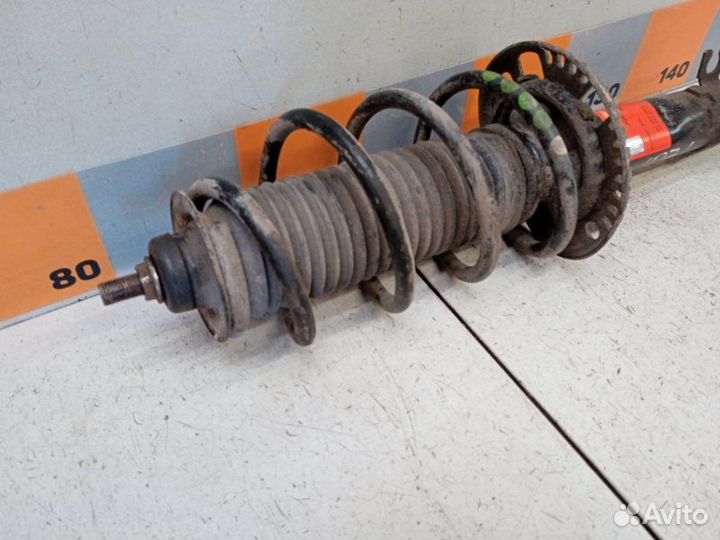 Амортизатор передний Volkswagen Polo 1.6 2014