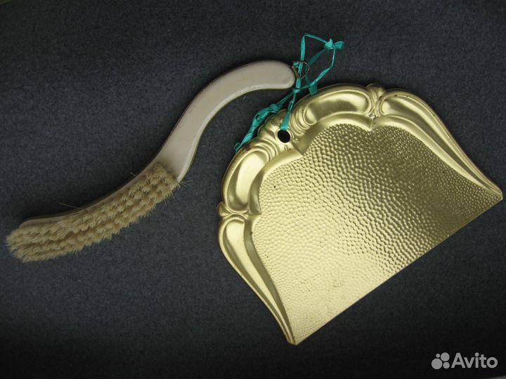 Интерьерные антикварные предметы совочек и щеточка