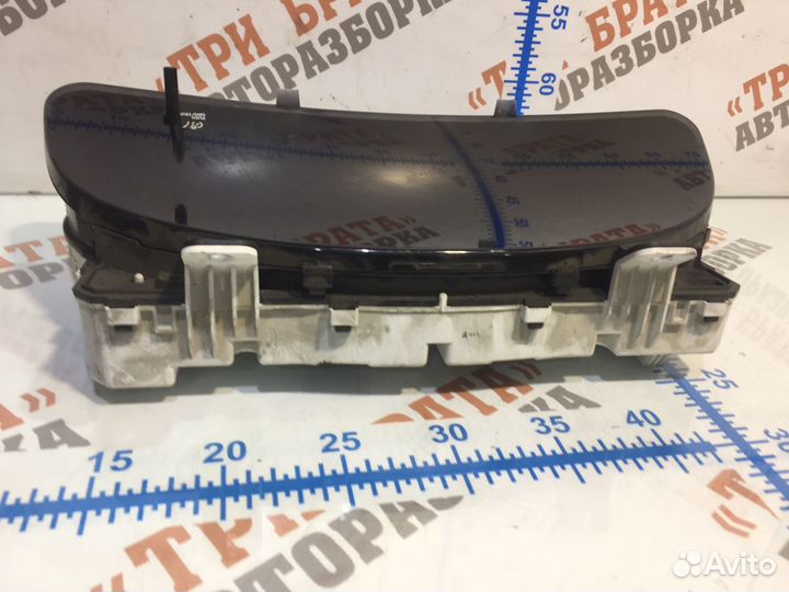 Тойота Камри Щиток приборов