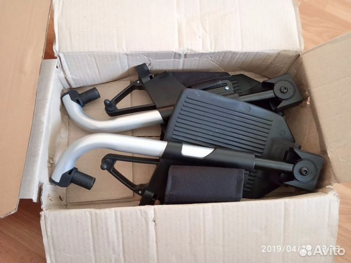 Кресло-коляска новое для инвалидов 