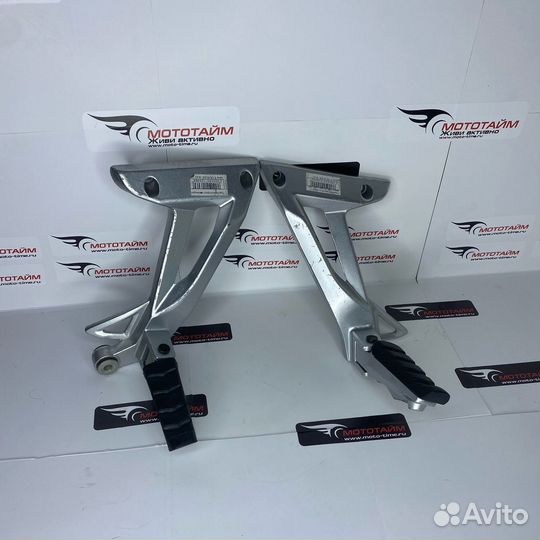 Подножки задние в сборе CBR150
