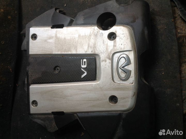 Декоративная крышка двс Infiniti fx s51