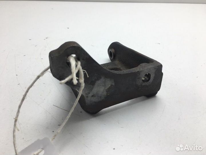 Кронштейн насоса гидроусилителя Toyota Soarer MZ10