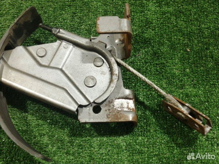 Ручка ручного тормоза Nissan Micra K12E CR12DE