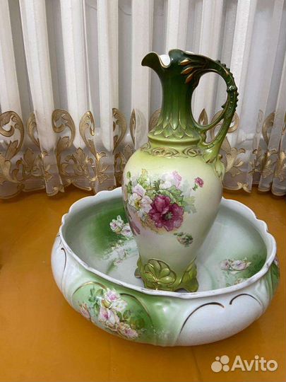 Антикварное кашпо