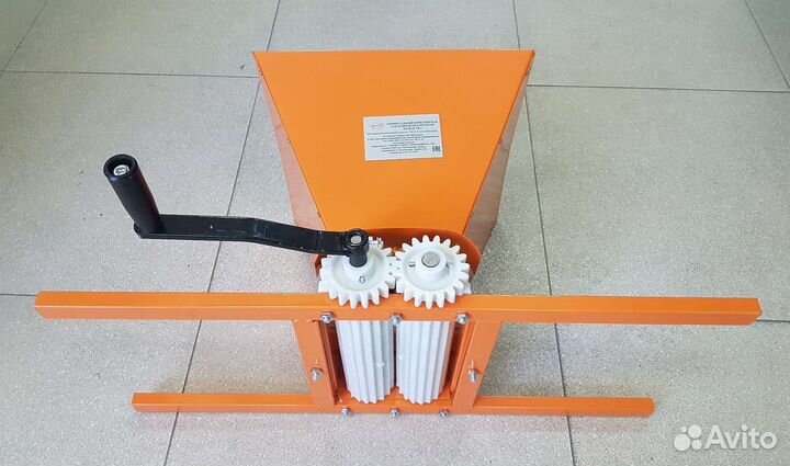 Дробилка (давилка) для винограда 