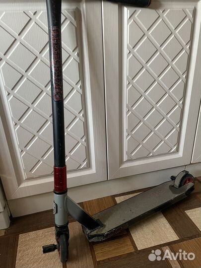 Самокат трюковой mongoose rise 100 pro