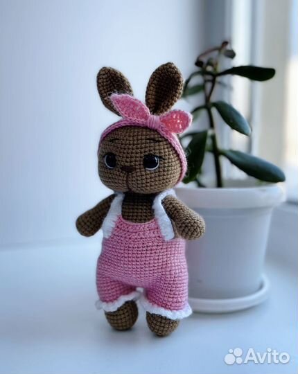 Вязаный заяц