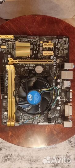 Материнская плата с процессором