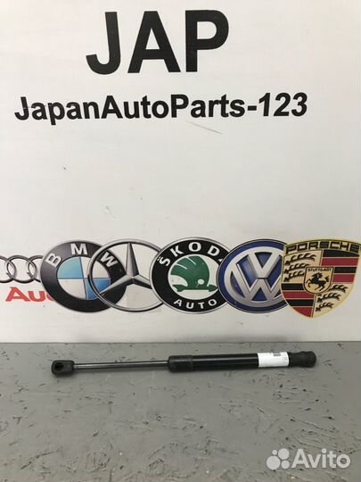 Амортизатор капота передний правый Audi A6 С7 chva