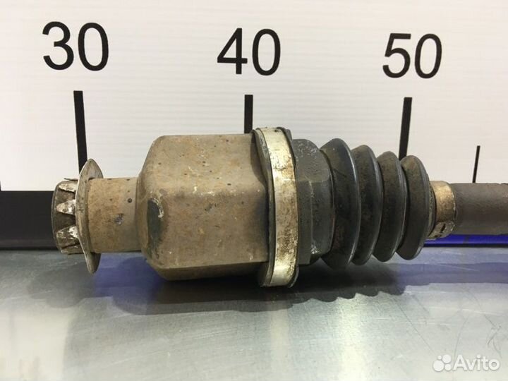 Привод, полуось передний правый Renault Logan