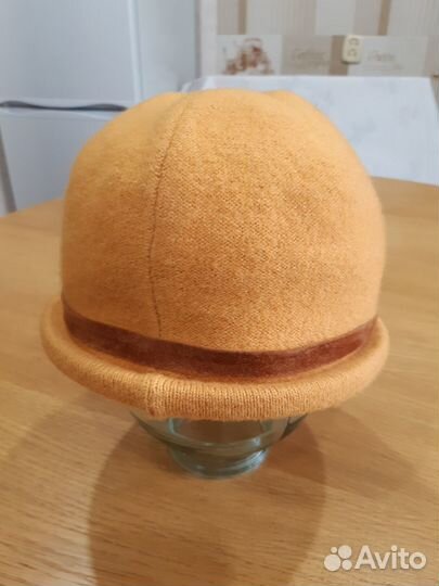 Шляпка женская, шерстяная, теплая