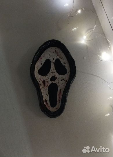 Глиняная тарелка для украшений Крик