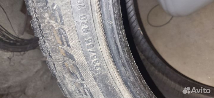 Pirelli Ice Zero 235/55 R20