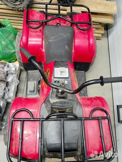 Детский квадроцикл на аккумуляторе