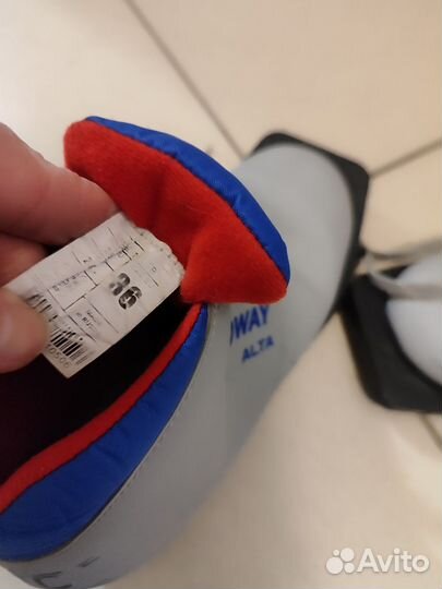 Лыжи и лыжные ботинки 36