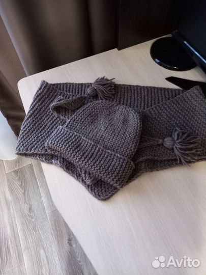 Комплект шапка и шарф женский