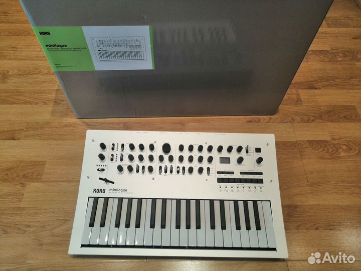 Синтезатор Korg Minilogue