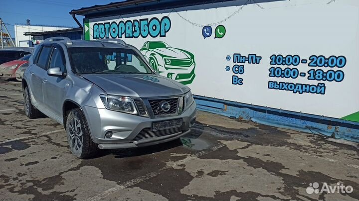 Прикуриватель Nissan Terrano 3